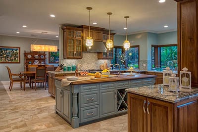 Modern Home Design Featuring Timeless Pieces