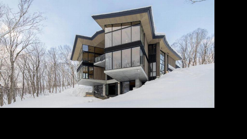 15 Luxury Stays in Japanese Ski Resorts