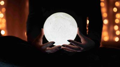 Psychics Vs. Mediums: Who Should You See?