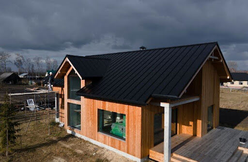 Roof Cleaning: A Guide to Keeping Your Roof Shiny and Healthy