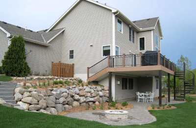 Outdoor Living in Seattle: Building the Perfect Deck or Patio