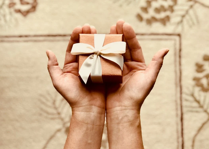 How Tailoring Gifts Reflects Consideration and Thoughtfulness for Others