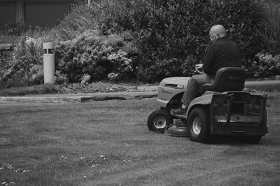 How to Choose the Right Lawn Mower for Your Lawn