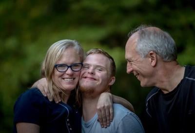 How to Stay Connected to Parents in Assisted Living During COVID-19