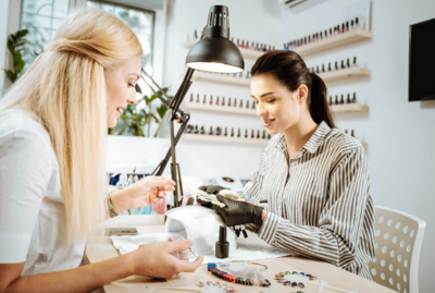 Nail Technician Success – 4 Steps That Make the Difference