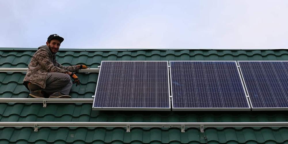 Can You Put Solar Panels on a Metal Roof? Unveiling the Truth