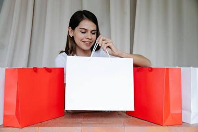 5 Ways Efficient Deliveries Elevate High-End Shopping Experiences