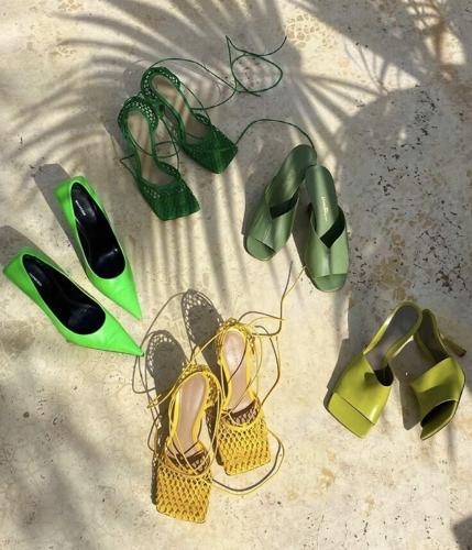 Sculpted by Sunlight: Summer Styles with a Luxe Twist