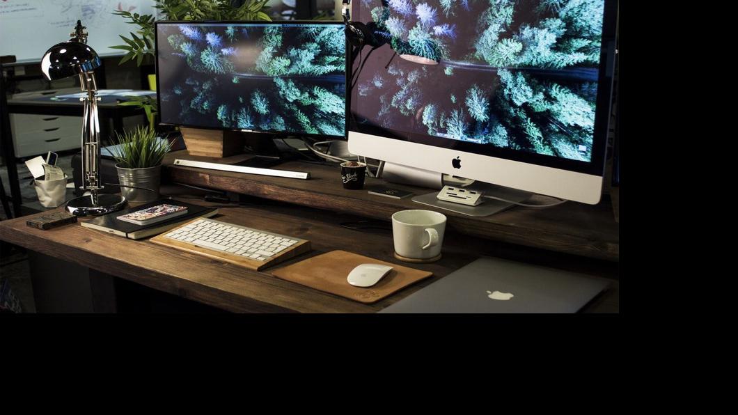 Designing a Home Office That Balances Performance, Ergonomics, and Domestic Sanctuary