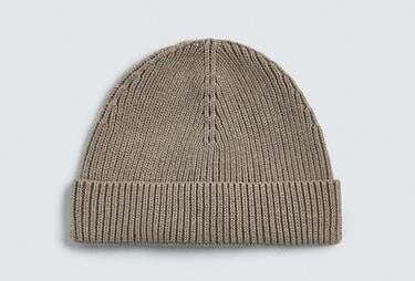 Winter Accessories That Instantly Elevate an Outfit