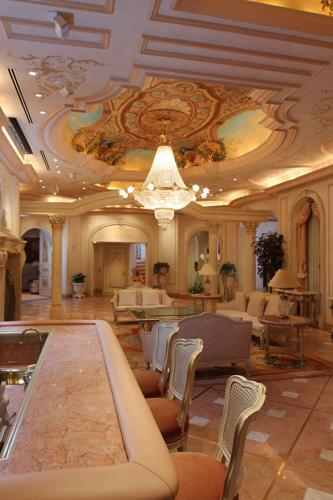 Explore the amazing Westgate Las Vegas Resort and Casino