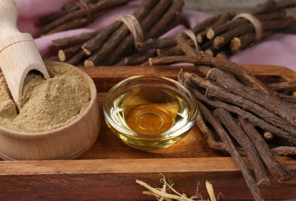 How Does Licorice Root Extract In Men Shampoo Help Hair Grow?