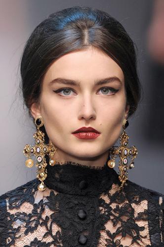 STYLE: Makeup Linings Playbook