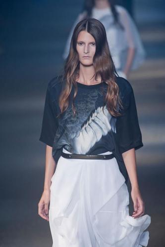 Seeking Fashion Inspiration In The Skies: Bird Motifs