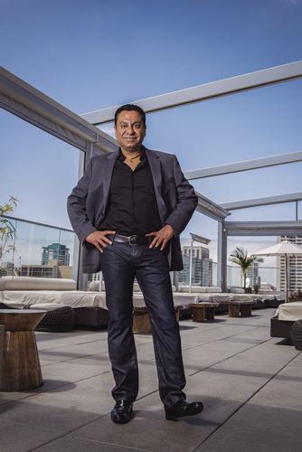 Lasik Eye Surgeon, Dr. Manoj Motwani