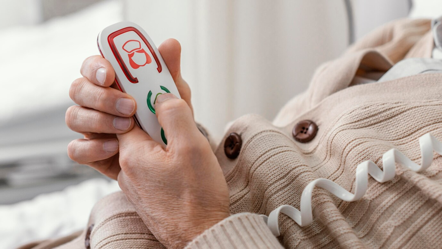 Choosing the Right Medical Alert Device Without Overspending