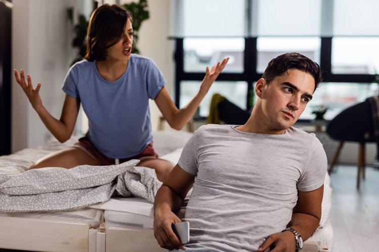 7 Spiritual Signs He’s Cheating: What the Universe Might Be Telling You
