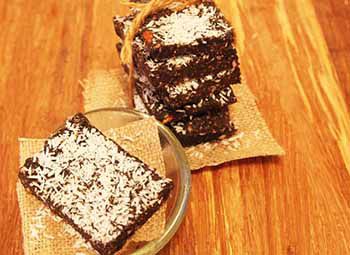 Healthy Recipes: Raw Chocolate Coconut Superfood Energy Bars