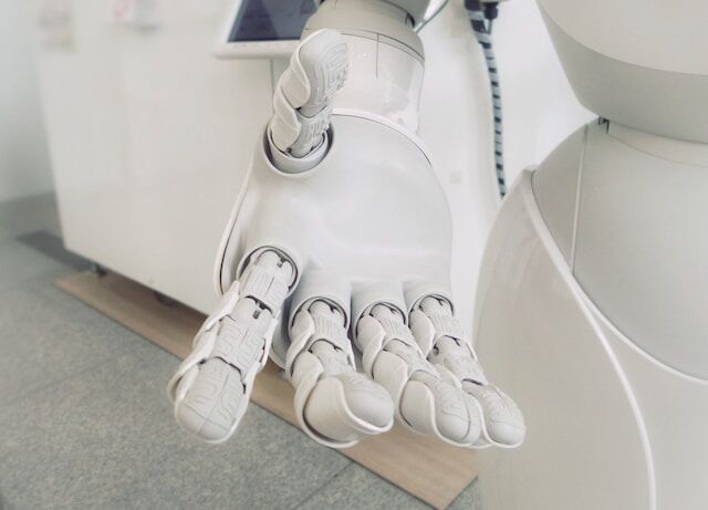 The Dynamic Duo: AI and Human Services Reinventing Digital Business