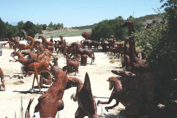 Ricardo Sculpture