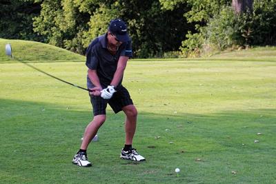 Tee-rific Ways to Amaze Your Dad on Father's Day with a Golf-tastic Gift!