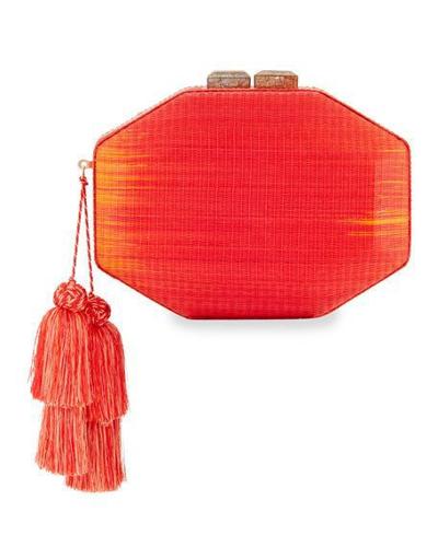Swing into Spring with the Hottest Handbag Trends