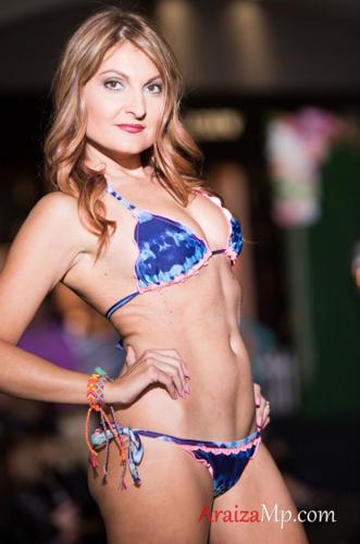 Gorgeous Spring Fashions Wow at FINE's Spring Xposure