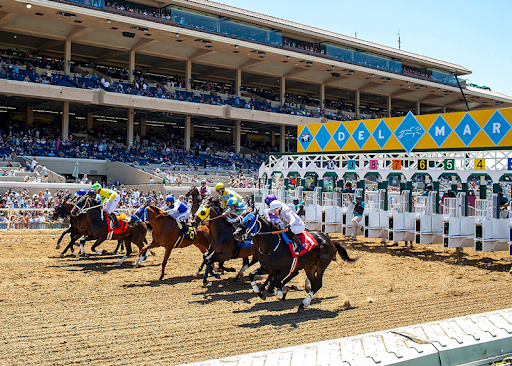 Mark Your Calendar for Del Mar Racetrack’s Summer Racing Season