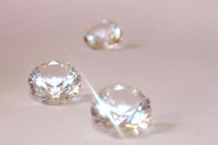 Everyday Luxury With Lab-Grown Diamond Earrings
