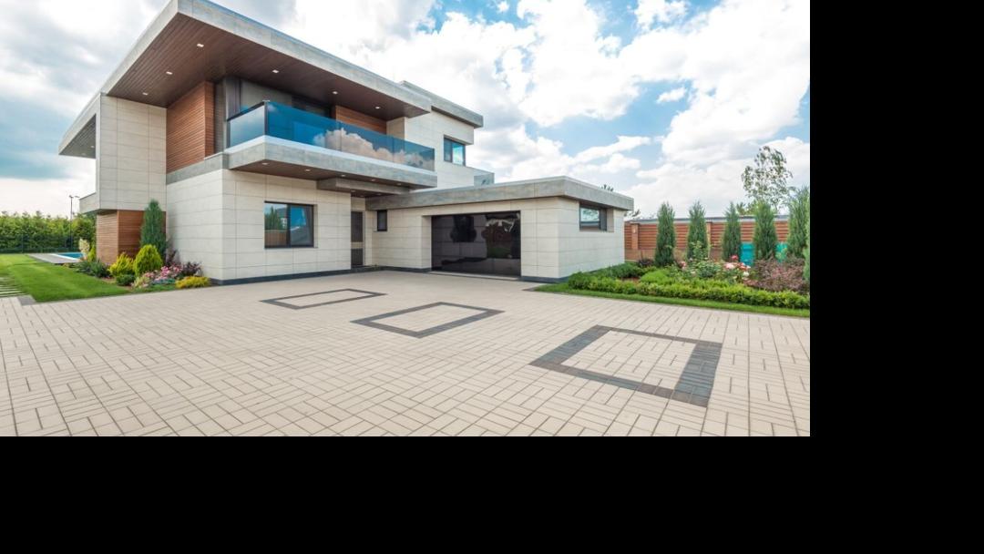 Is a Travertine Driveway Worth It for South Florida Homes?