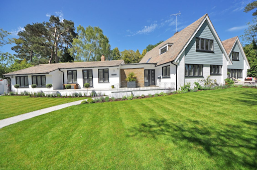 Improving the Curb Appeal of Your Home: 7 Ideas to Consider