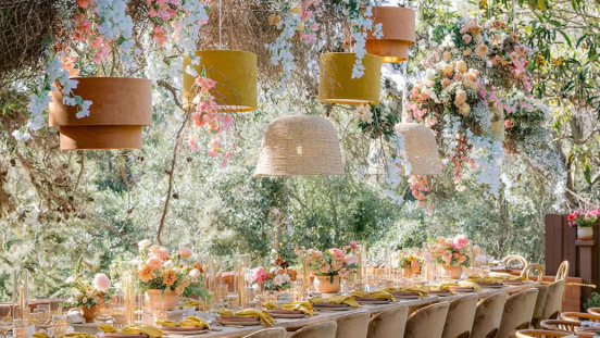 How to Make Your Wedding Unique With a Flower Arrangement