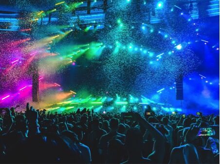 What to Present a Single Friend?_3.jpg