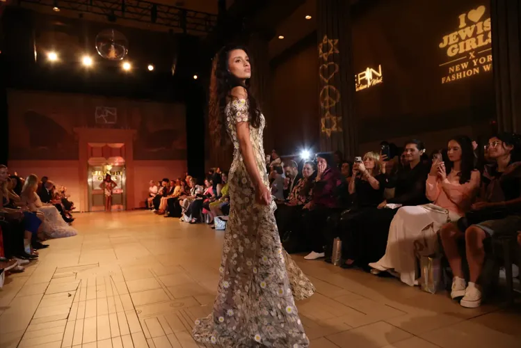 NYFW- I LOVE JEWISH GIRLS