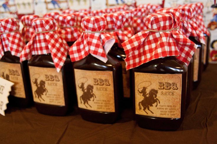 Everything You Need to Host a Beautiful Backyard BBQ
