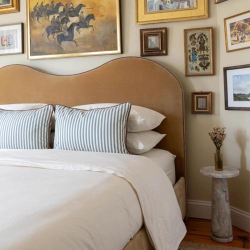 11 Meaningful Presents for Couples in Love on National Lover’s Day