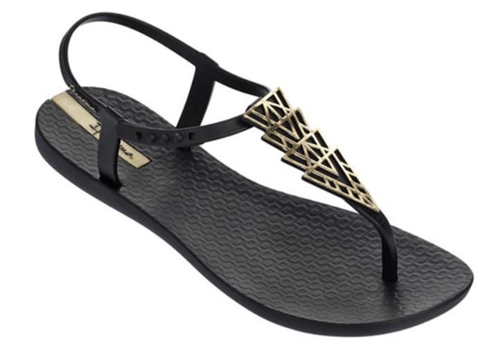 6 Beach Friendly Flip Flops