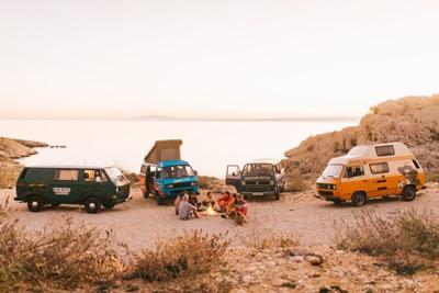 5 Gadgets and Accessories for a Smooth and Safe Road Trip