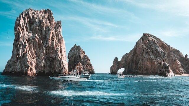 The Arch of Cabo San Lucas A Historical and Geological Marvel