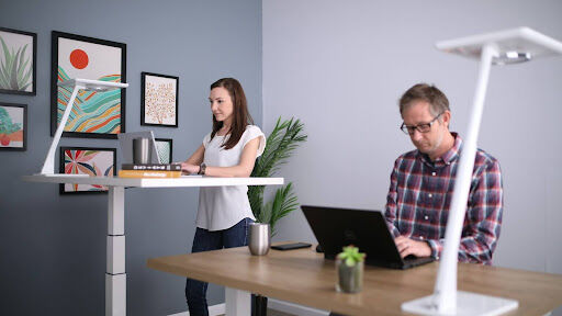 What Are the Benefits of a Standing Desk for Your Home Office?