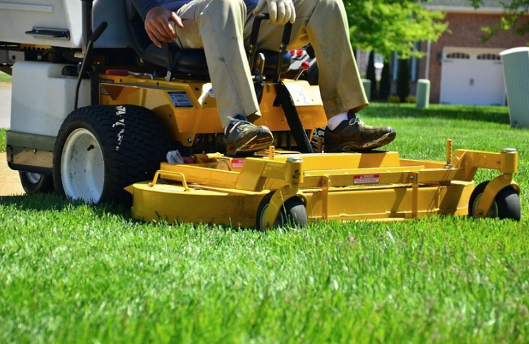 Zero Turn Mowers: Benefits and Buying Advice