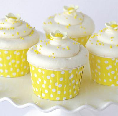 White Themed Garden Party Ideas