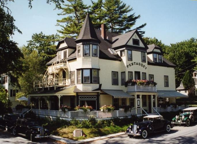 Top 6: Hotels to Enjoy the East Coast Autumn