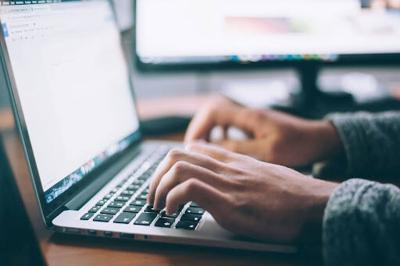 5 Hobbies for Tech Lovers to Relax & Have Fun