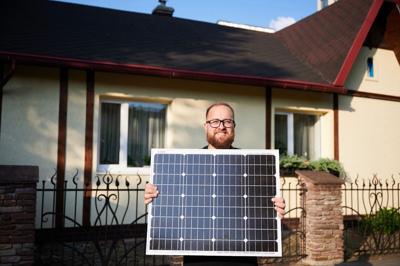 Maximise Your Savings: A Guide to Using Solar Batteries