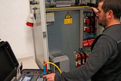 Preventing Loose Contacts on the Machine: The Importance of Mechanical Tightening in Automation Panels
