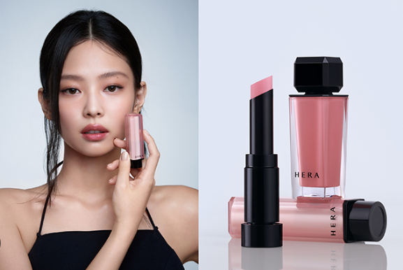 The Holiday Glow Edit: Luxe Makeup That Makes Every Winter Look Effortless