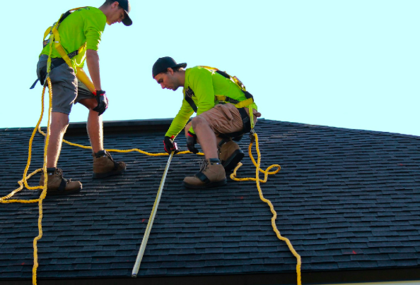 Looking for a Roofing Contractor? Here Are 6 Tips for Finding Reliable Professionals