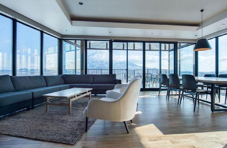 15 Luxury Stays in Japanese Ski Resorts