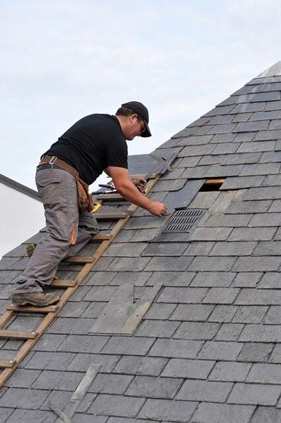 Why You Shouldn't Be Doing Roof Repairs By Yourself